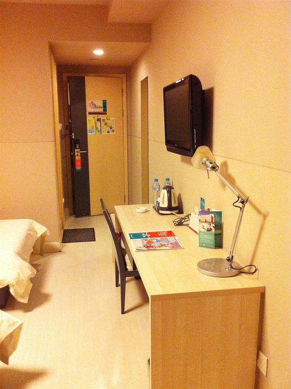 Jinjiang - Changning Hotel 3*